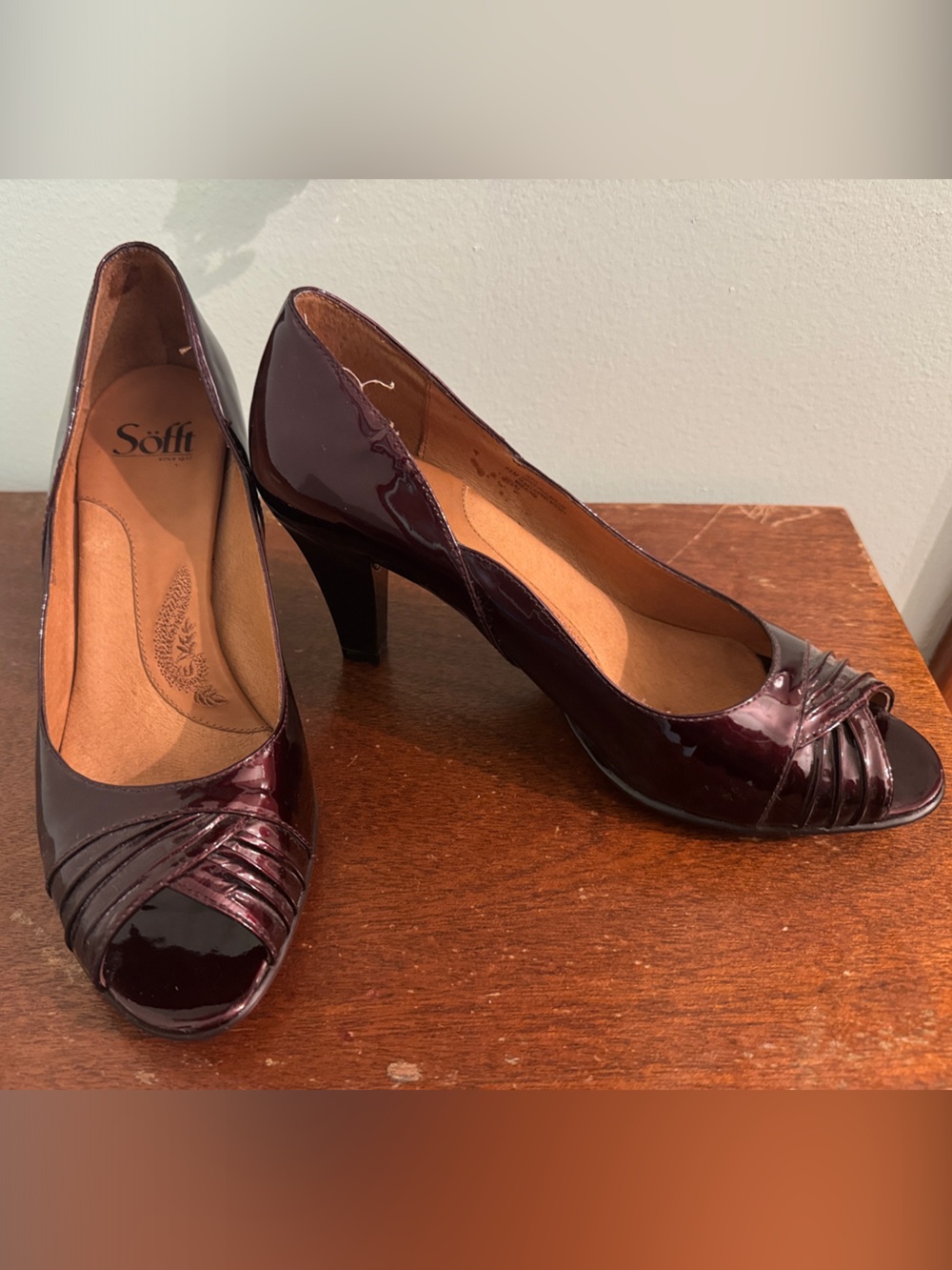 Sofft Women's Burgundy Patent Peep-Toe Heels